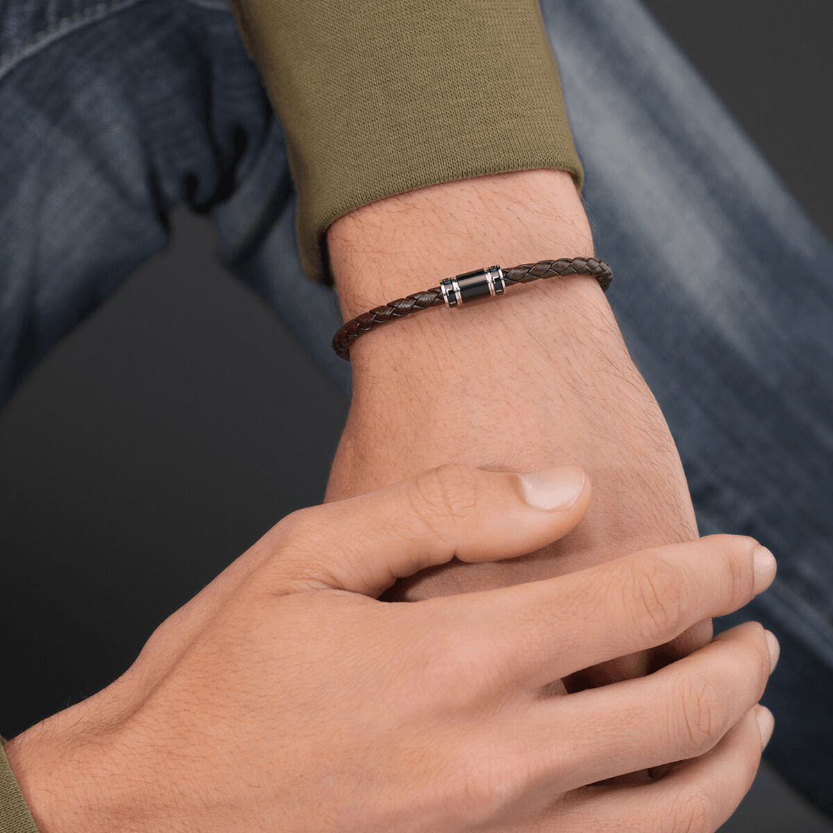 V2H5348B080B59CCF34AD591796553DE99BR7437596P4