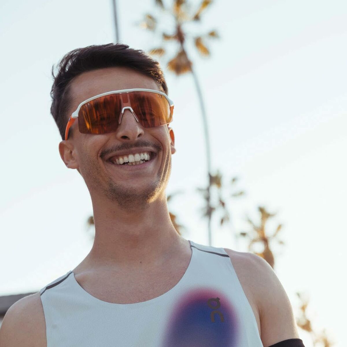 V2H6C1859BE012D32E6A4D446CBF02D710ER6835133P8