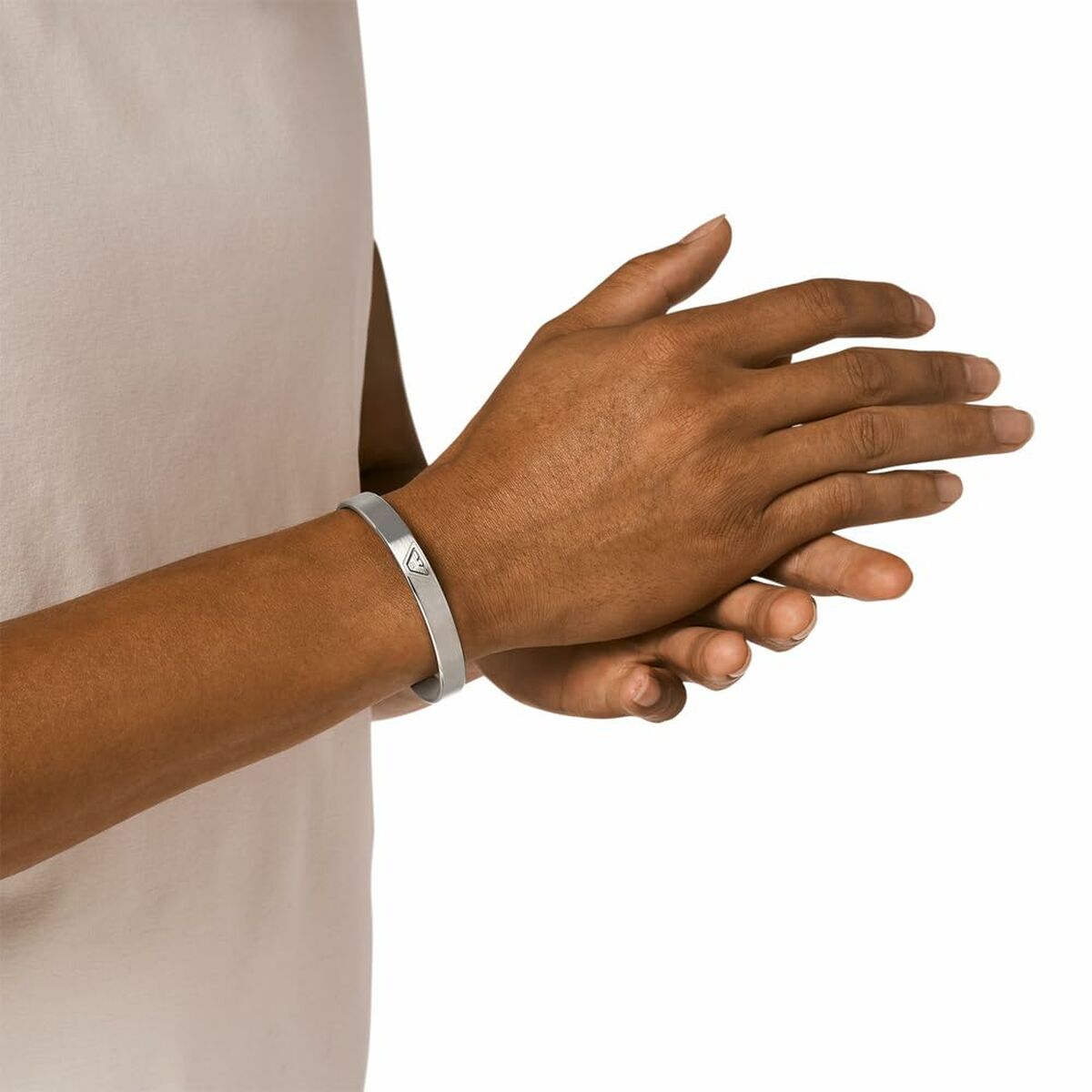 V2H86489AD5B4C845C5637E48C0164F9C05R6995052P2