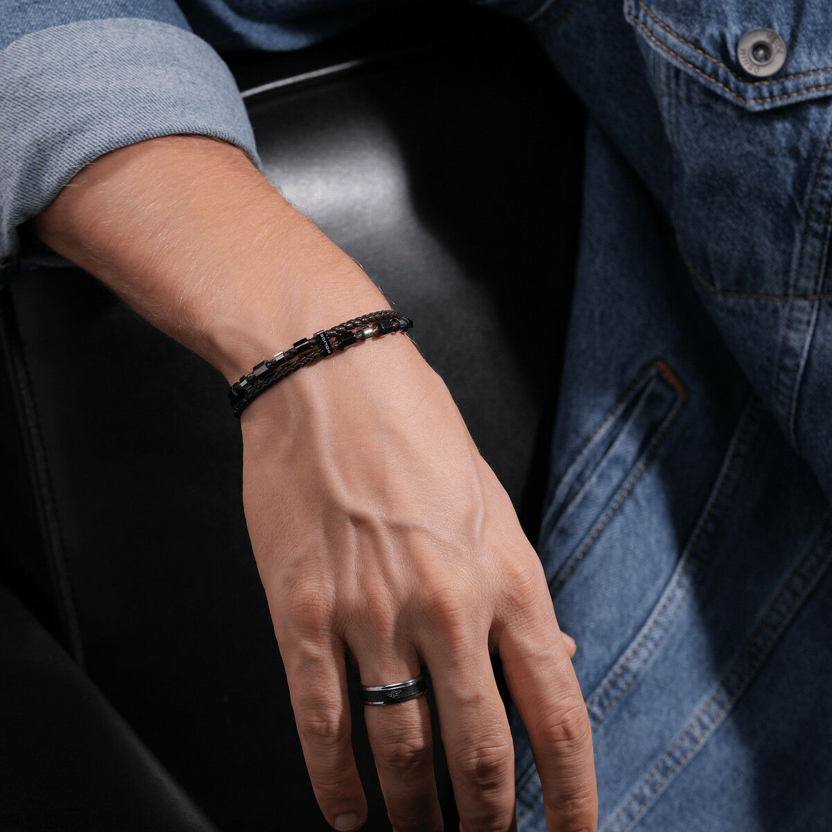 V4H39EEF066433F304A7D189BAC84F15BFER4552211P4