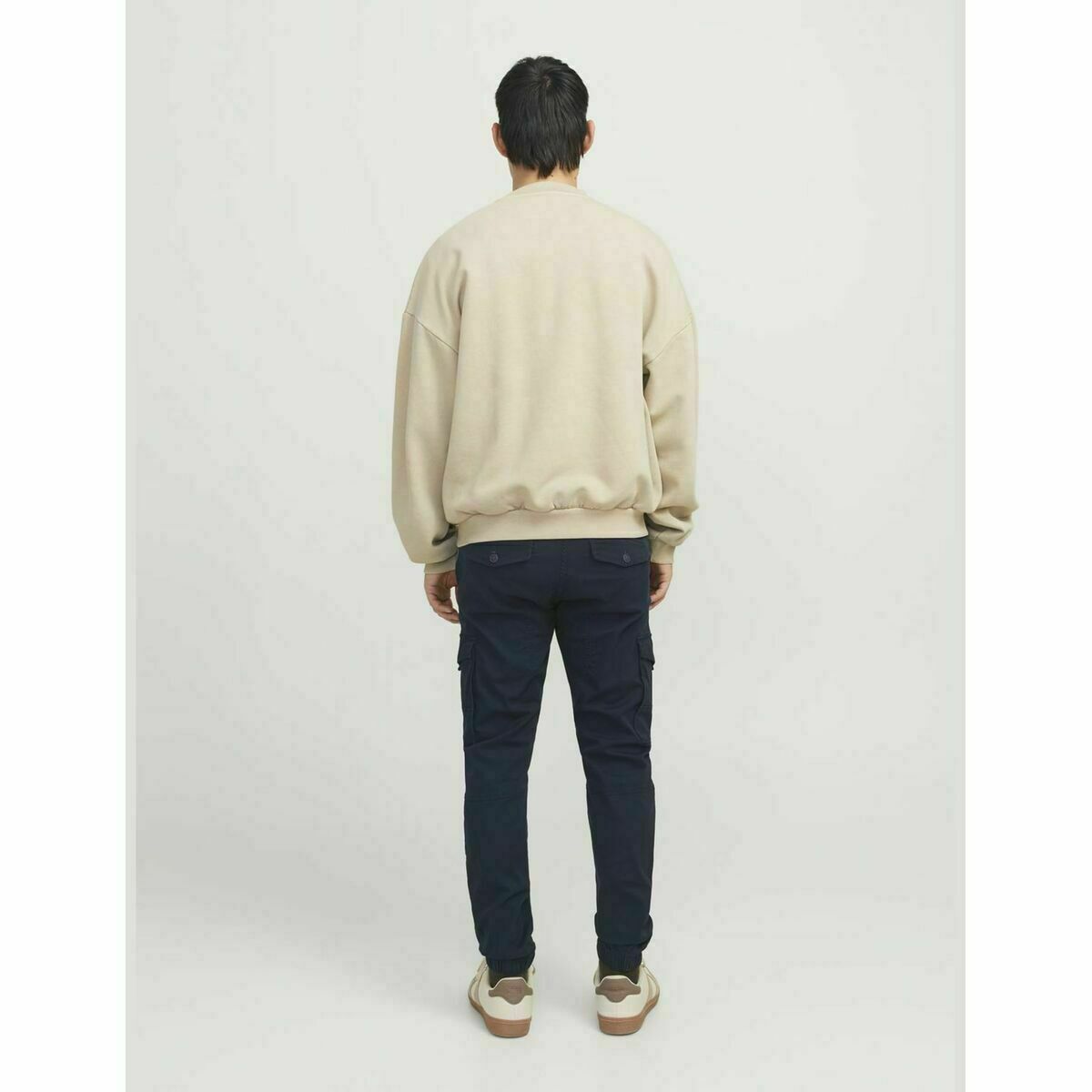 V2H4C2691E8BA1B6614A9243920E8EBD6CAR7058089P3