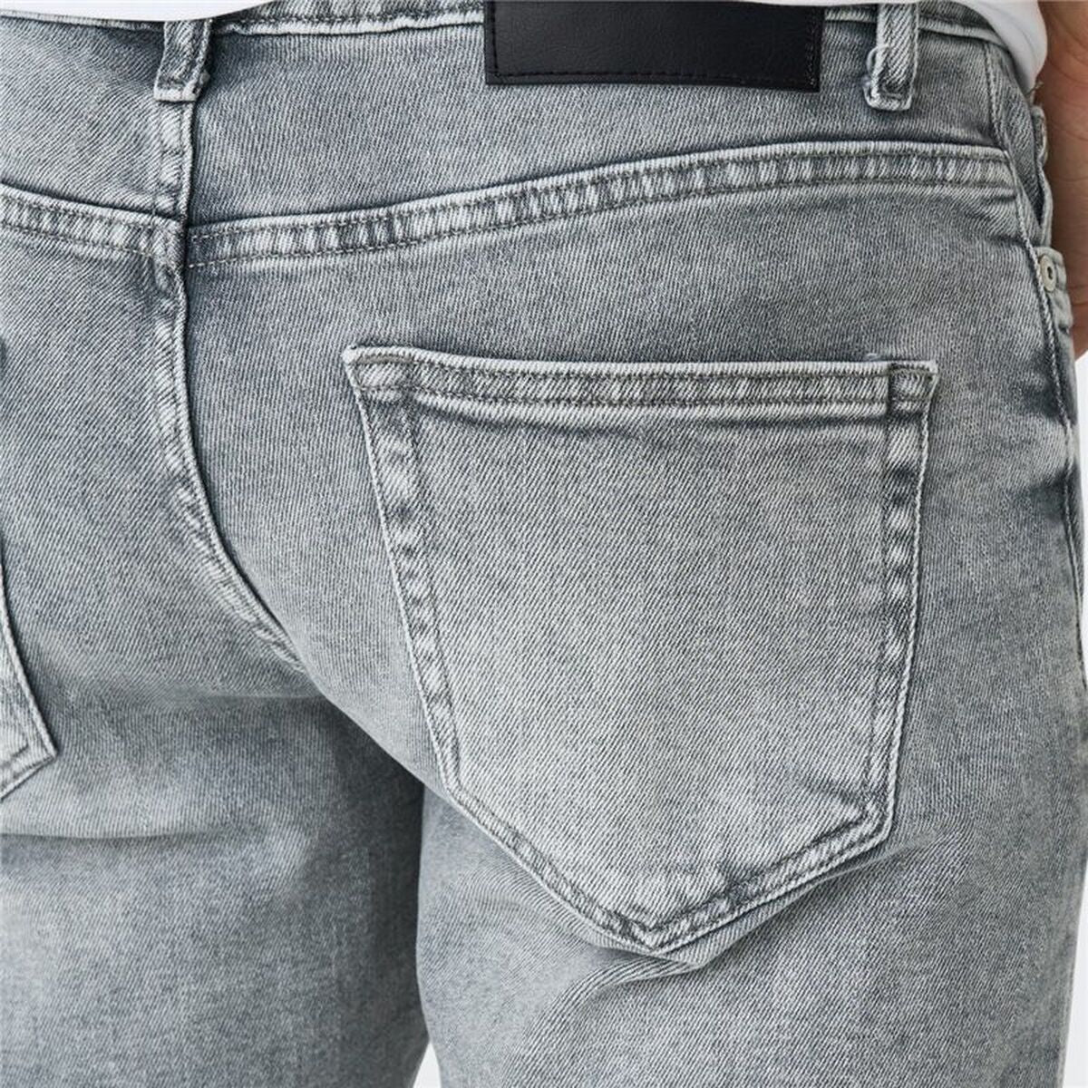 V3H9941E817BC7A0782B40C8BB851FEF680R6092261P4