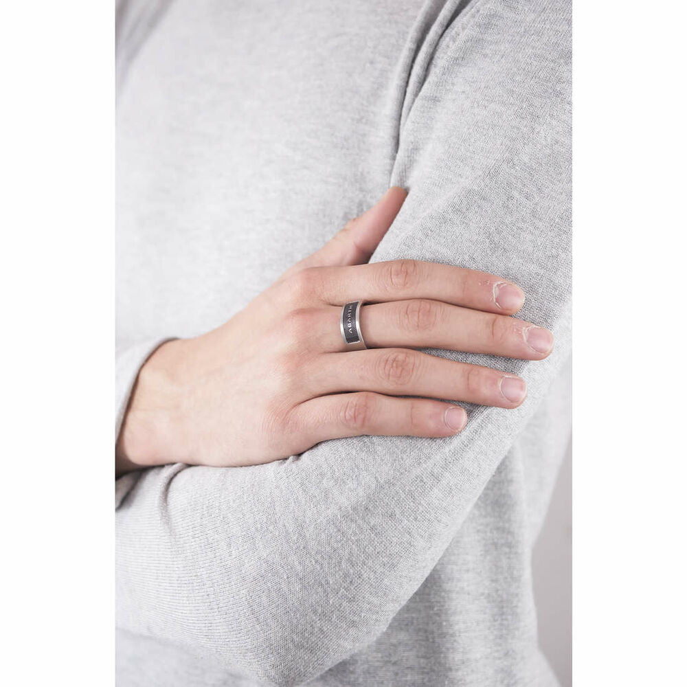 V5H1FC03EB97098EC5328A1AAE82546930CR3235930P2