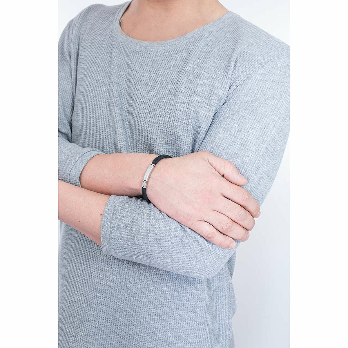 V5H49CB801085230DA43F5FB435498978AAR3101460P2