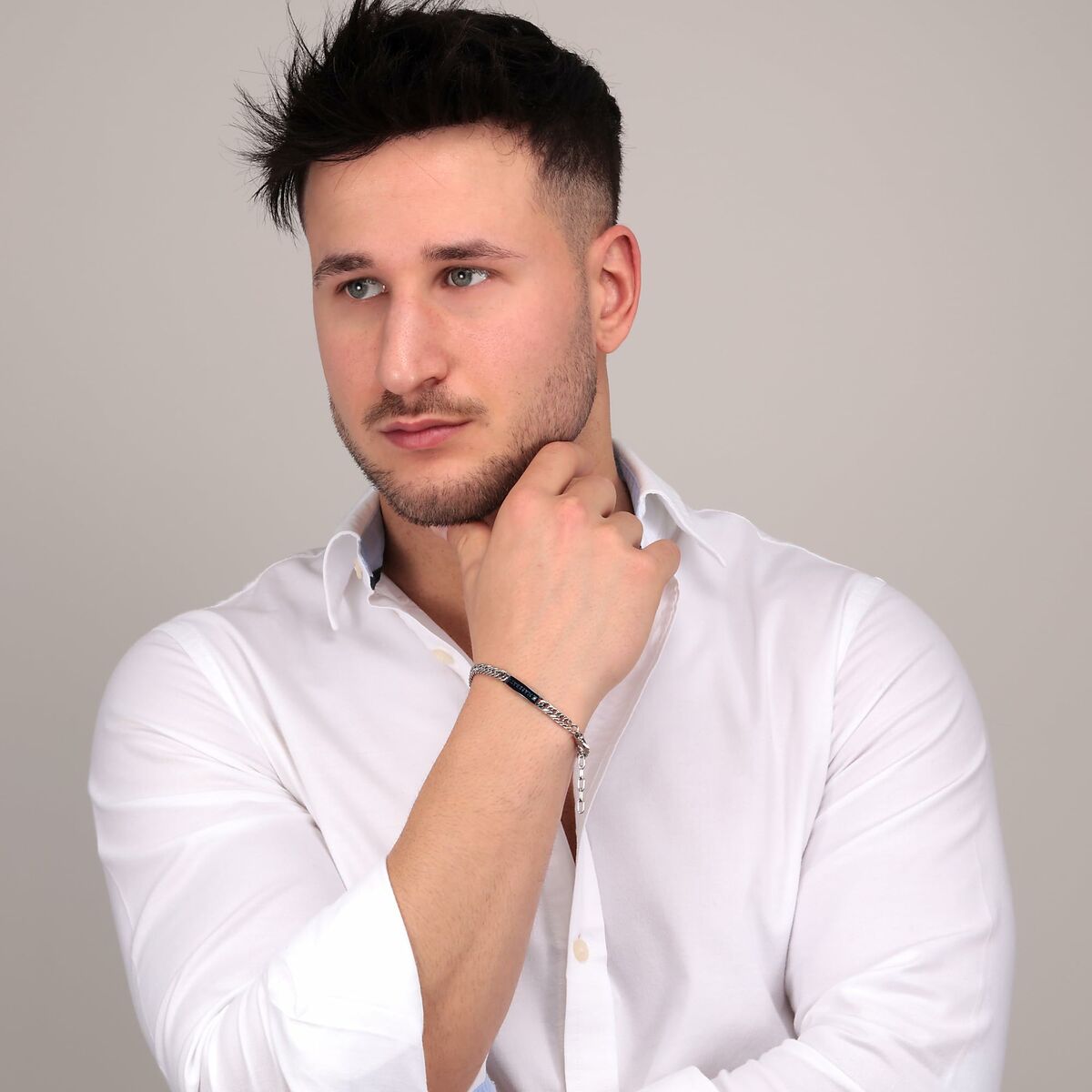 V2HD938A59BE7510F52C75A7DE0933EAFA4R6933680P6