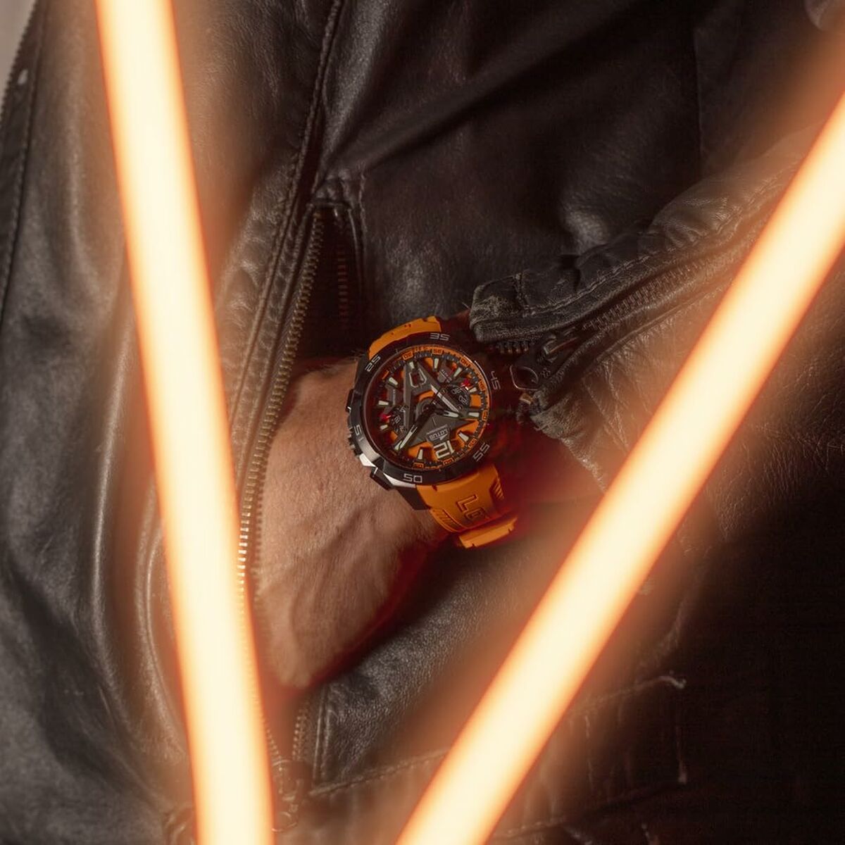 V5H14ED39CEE51F104536479FE8C9BBF29BR7382848P2