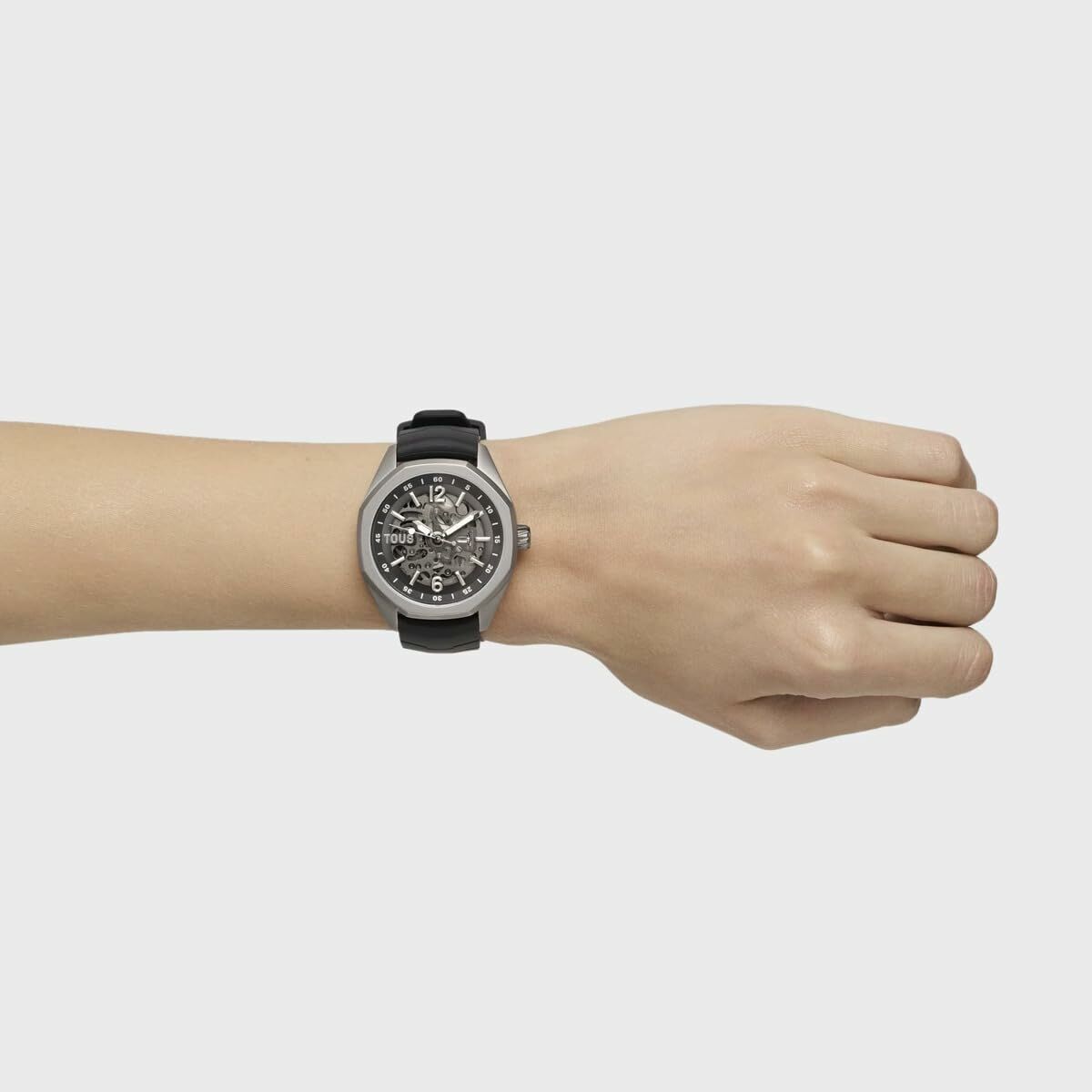 V3H0CFE257029A6DB1D8156CD6AF8DAF11FR6463432P4