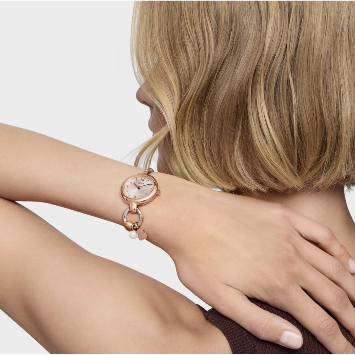 V2HBFAC96AC686FE30ED609C0665EA5C34BR7397274P4